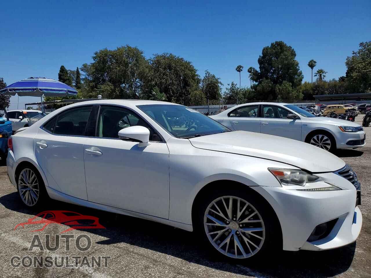 LEXUS IS 2014 - JTHBF1D29E5018207
