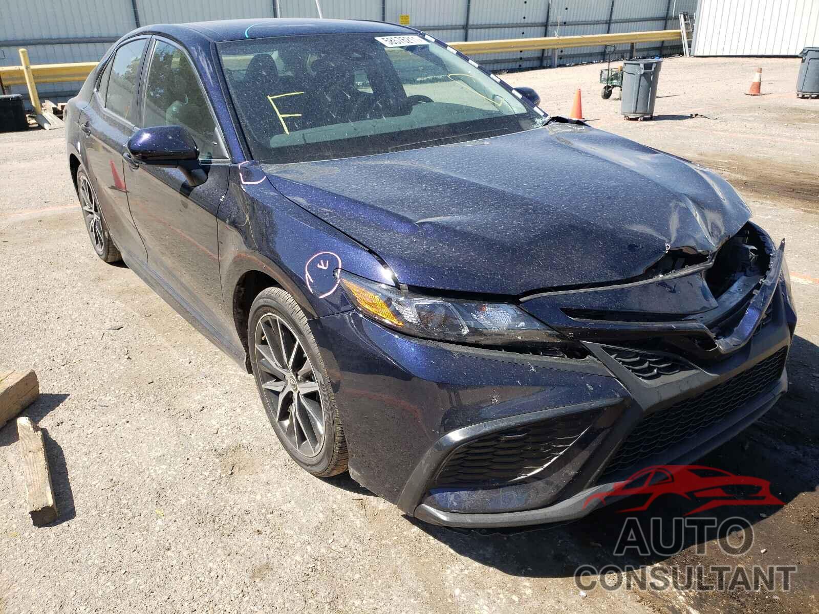 TOYOTA CAMRY 2021 - 4T1G11AK5MU554887