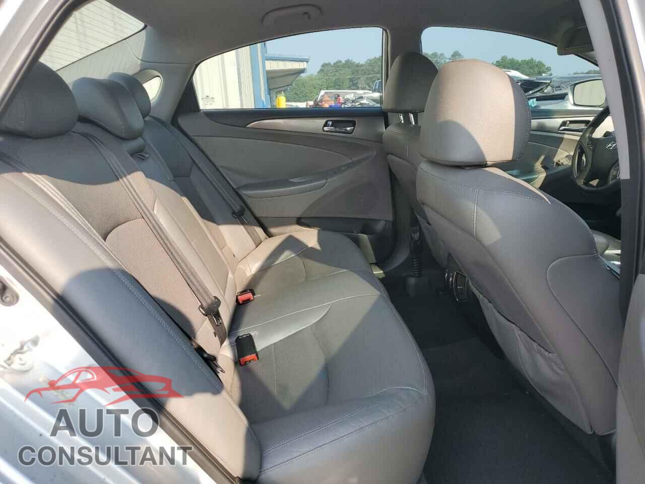 HYUNDAI SONATA 2012 - KMHEC4A48CA045154