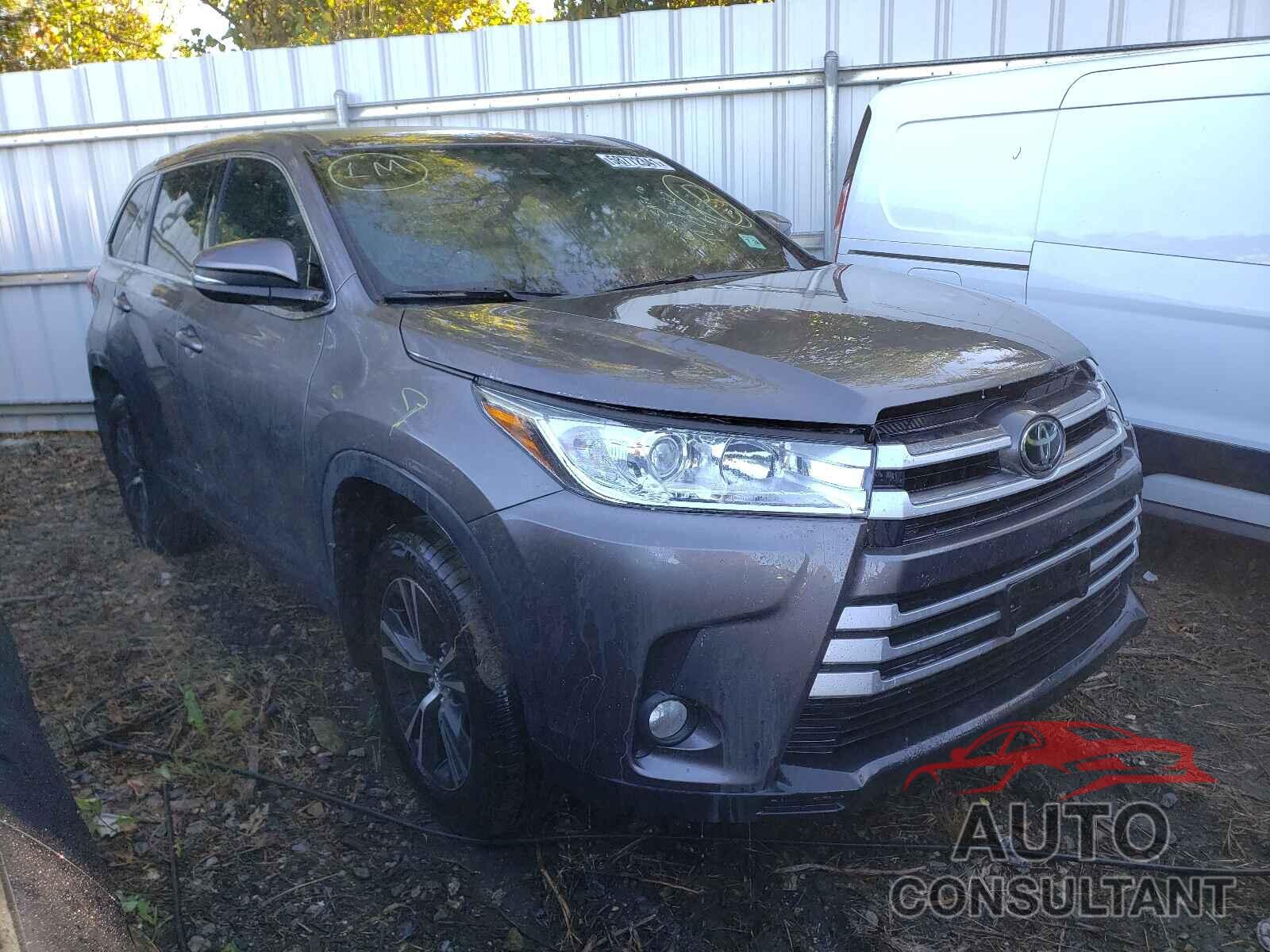 TOYOTA HIGHLANDER 2019 - 5TDBZRFH3KS701275