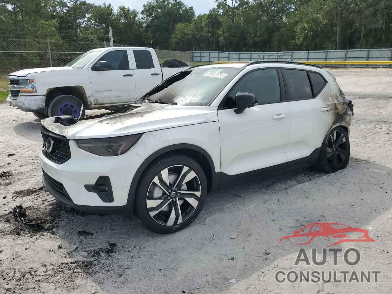 VOLVO XC40 PLUS 2025 - YV4L12UC9S2604399