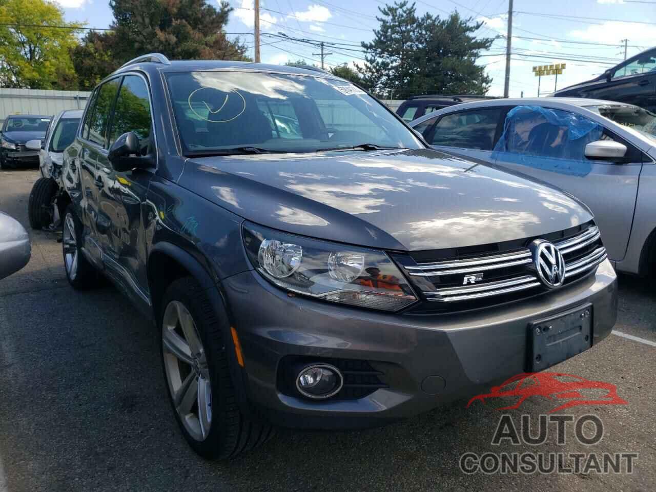 VOLKSWAGEN TIGUAN 2016 - WVGBV7AX6GW614097