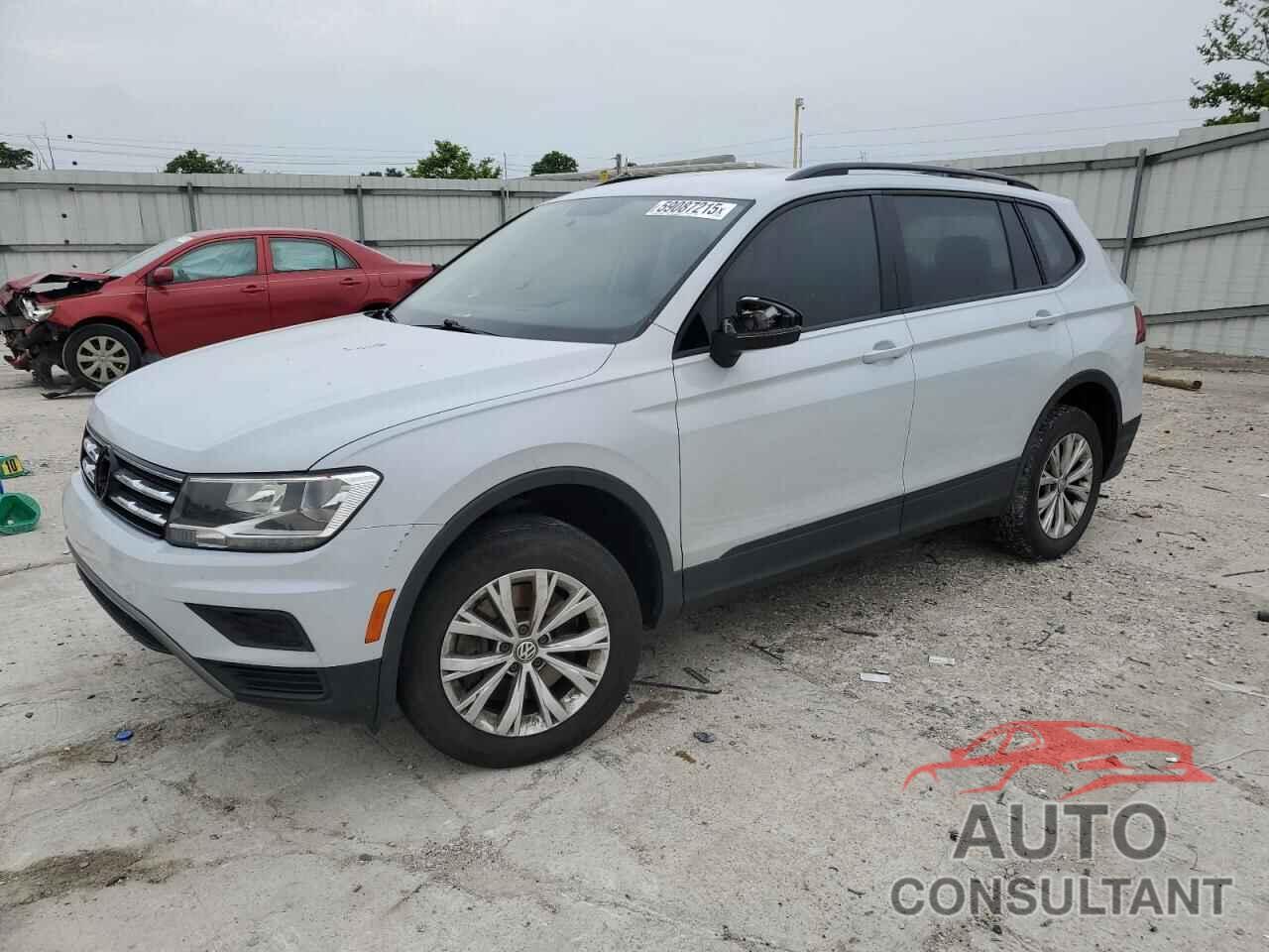 VOLKSWAGEN TIGUAN 2019 - 3VV0B7AX0KM026369