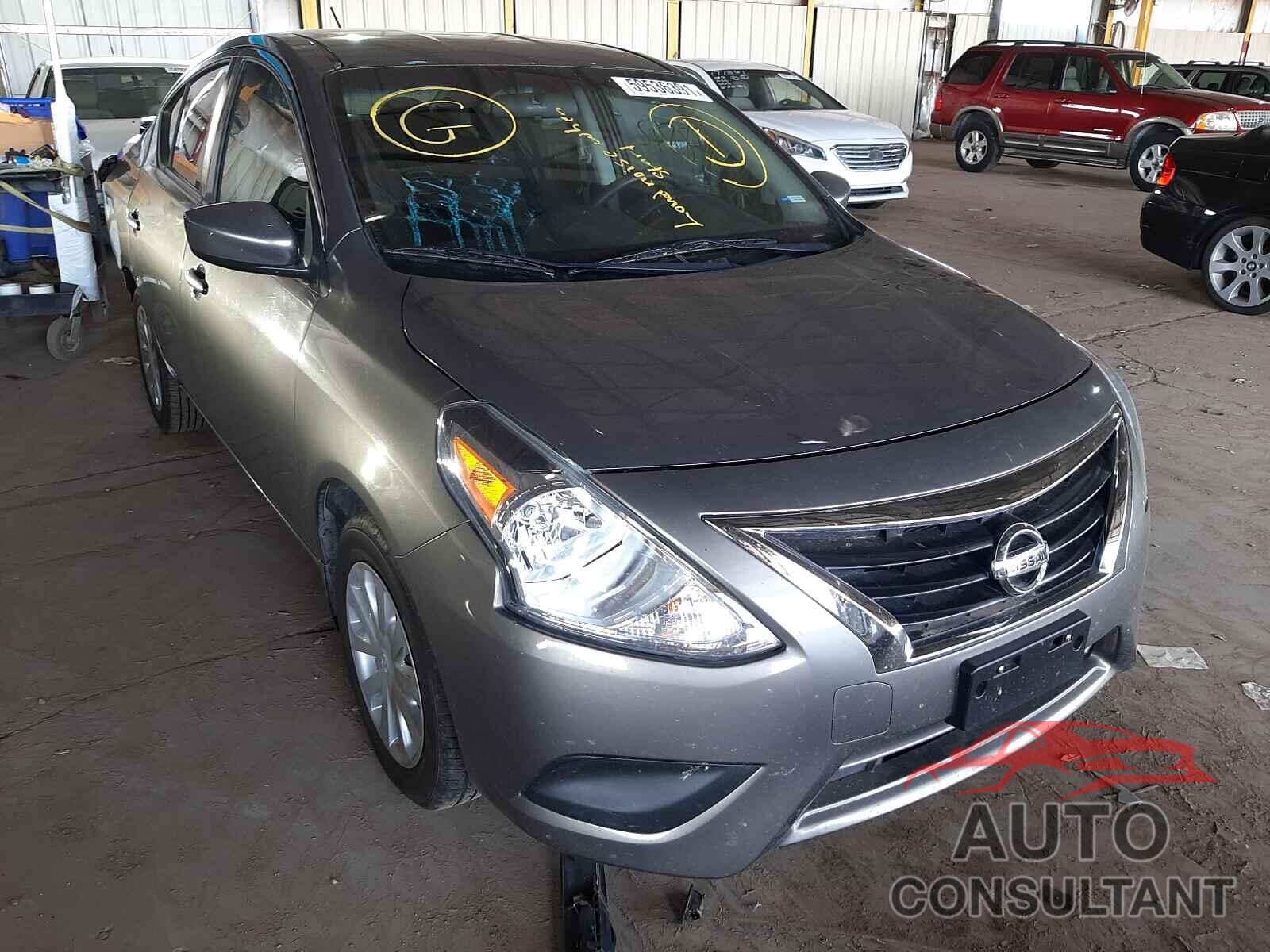 NISSAN VERSA 2017 - 3N1CN7AP7HL856741