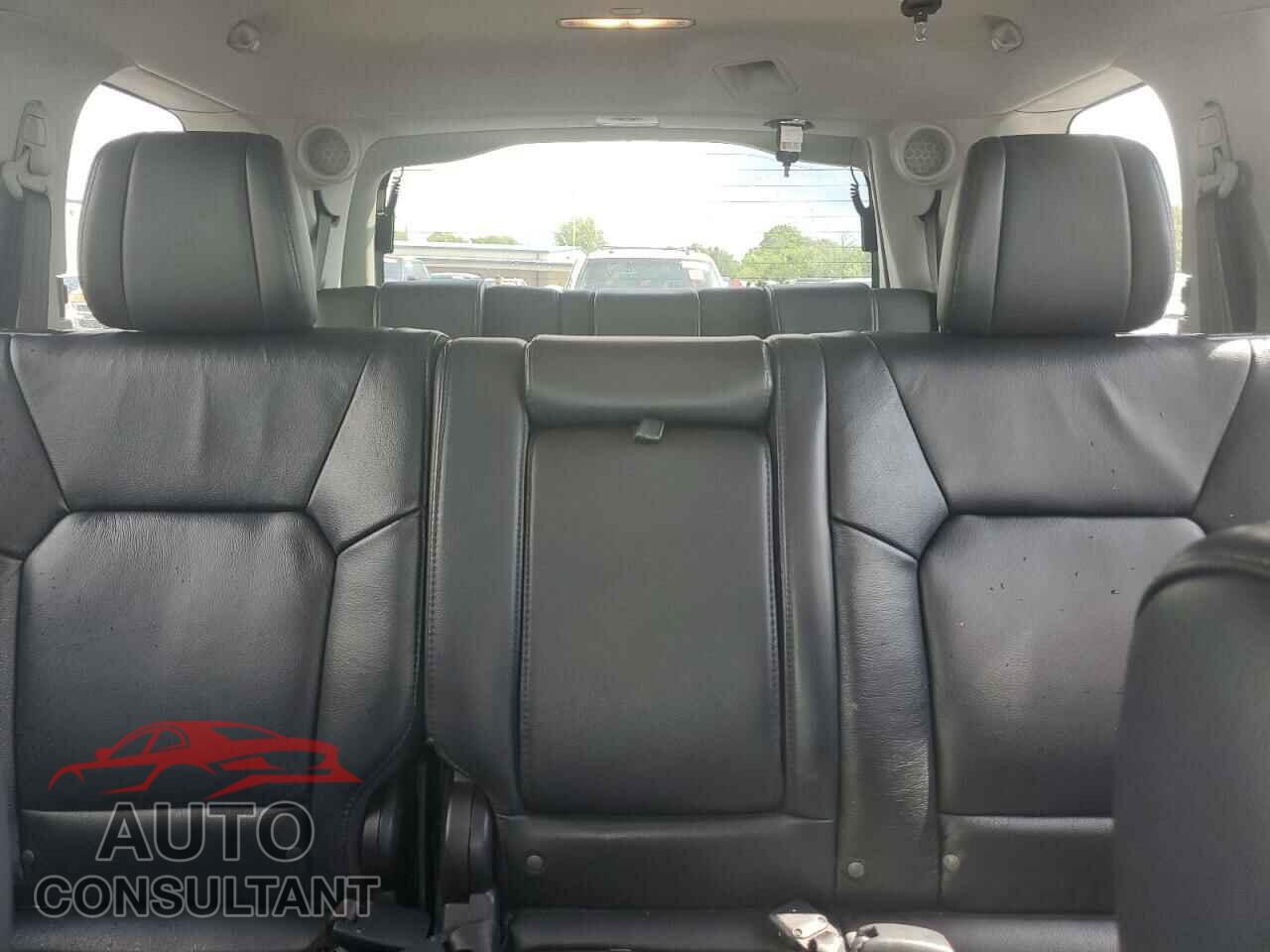 HONDA PILOT 2015 - 5FNYF3H90FB024671
