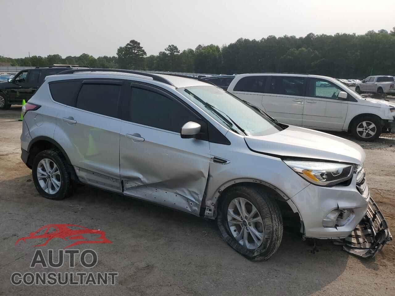 FORD ESCAPE 2017 - 1FMCU0GD0HUE22635