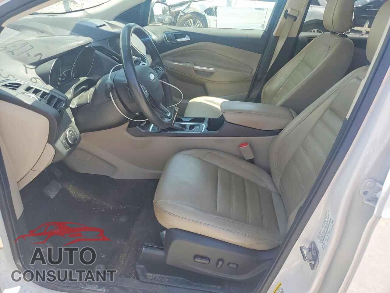 FORD ESCAPE 2018 - 1FMCU9J95JUD49745