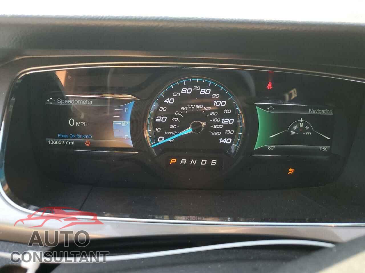 FORD TAURUS 2018 - 1FAHP2E8XJG132447