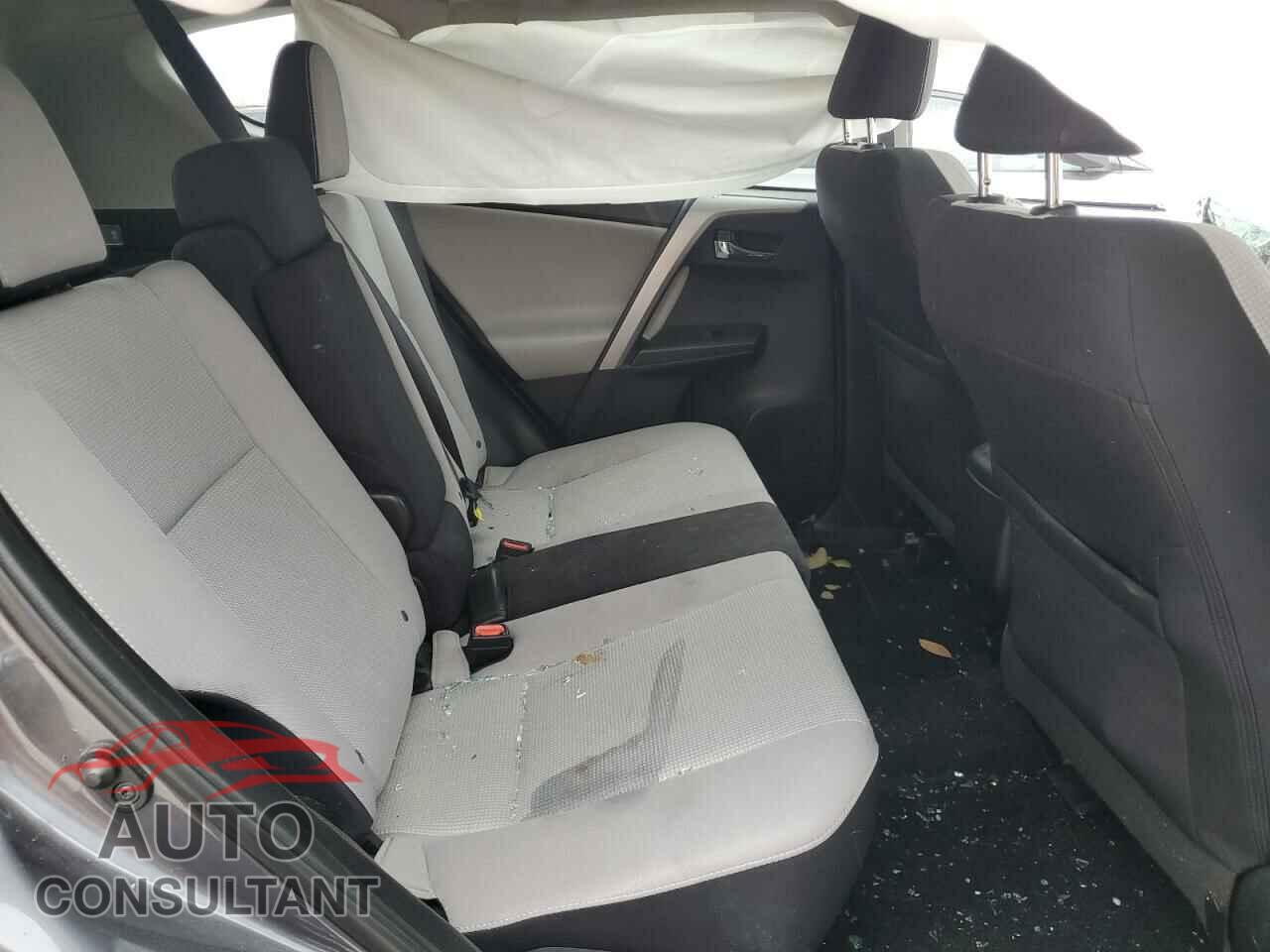 TOYOTA RAV4 2018 - 2T3RFREV3JW743473