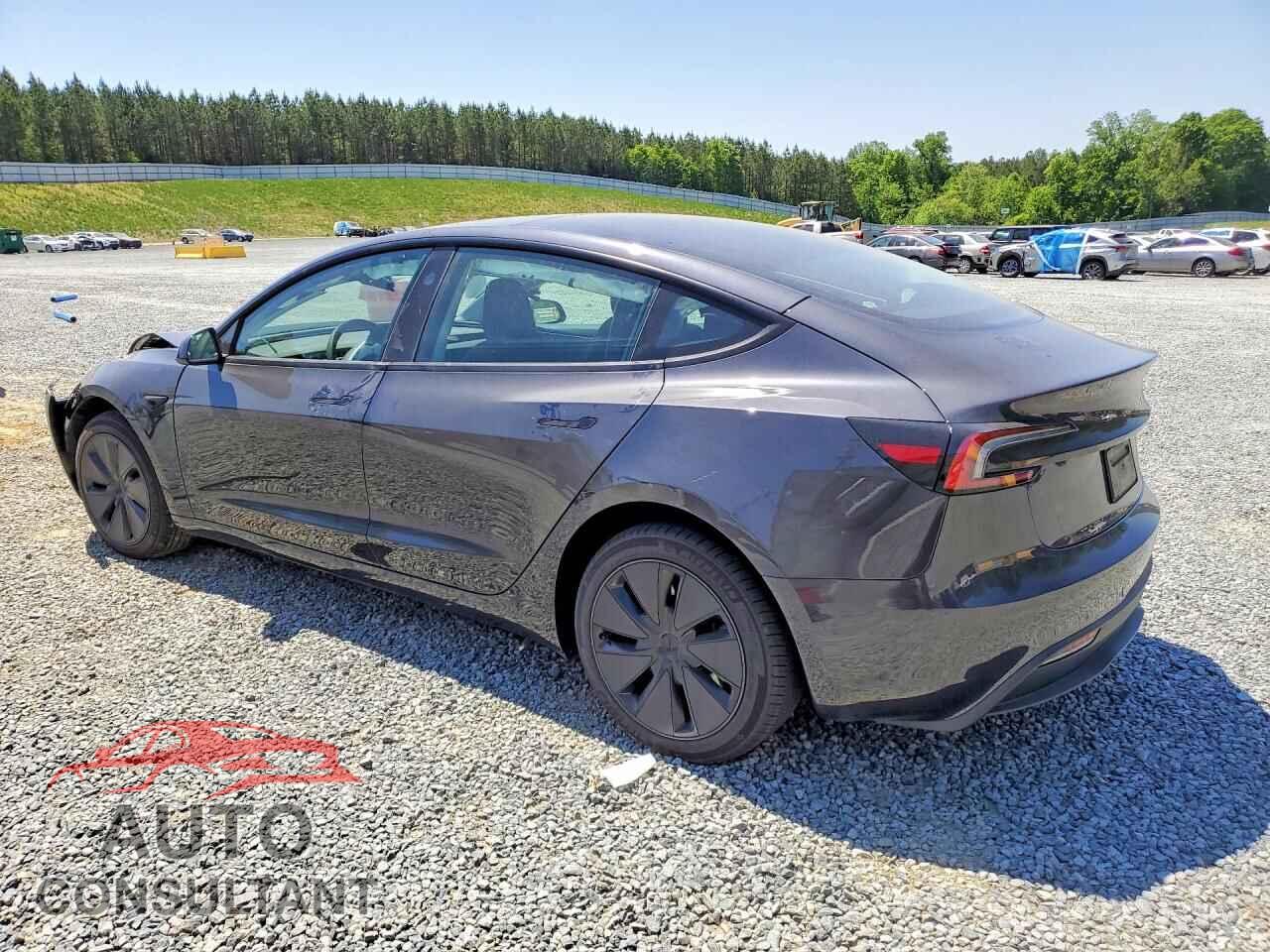 TESLA MODEL 3 2025 - 5YJ3E1EA3SF056590
