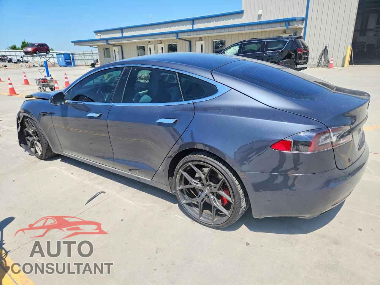 TESLA MODEL S 2017 - 5YJSA1E17HF184590