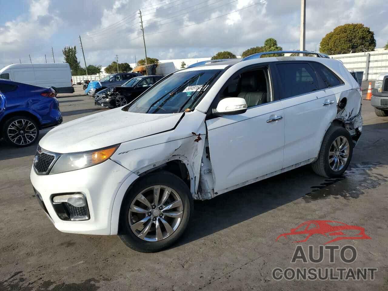 KIA SORENTO 2013 - 5XYKW4A21DG365169