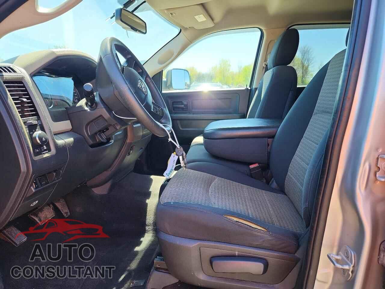 DODGE RAM 1500 2012 - 1C6RD7KT9CS251532