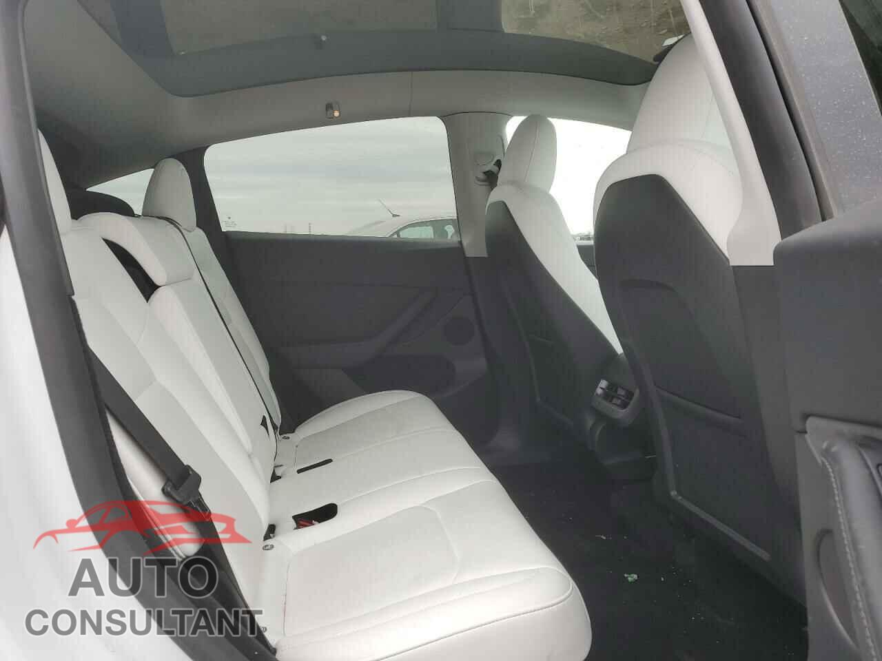 TESLA MODEL Y 2023 - 7SAYGDEEXPF839677