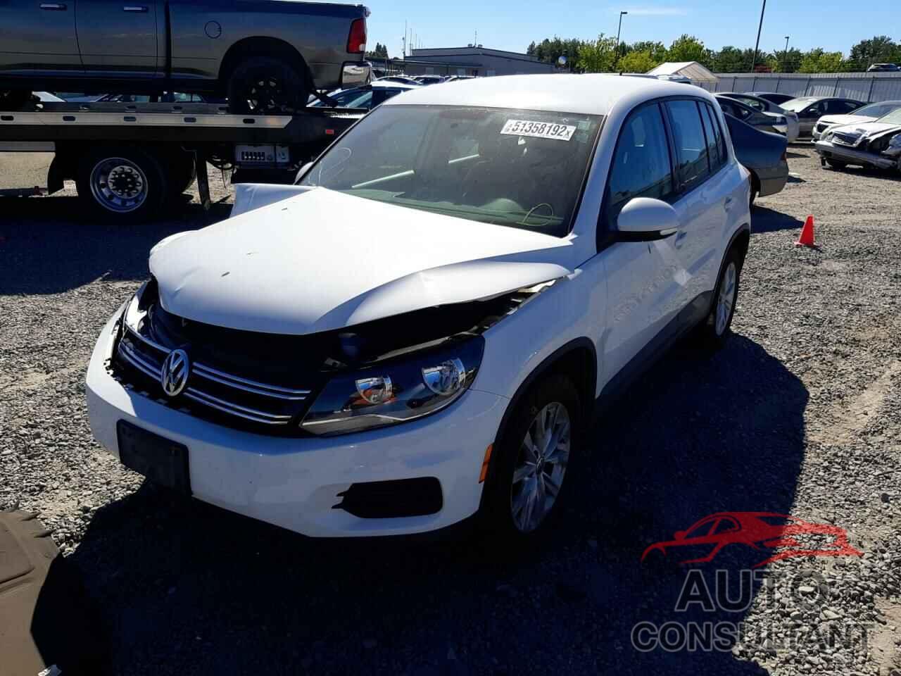 VOLKSWAGEN TIGUAN 2017 - WVGBV7AX5HK047499