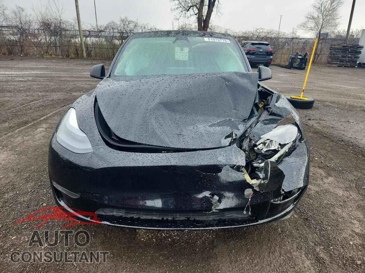 TESLA MODEL Y 2023 - LRWYGDFD4PC939125