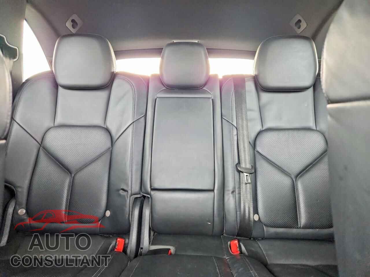 PORSCHE CAYENNE 2013 - WP1AF2A24DLA39580