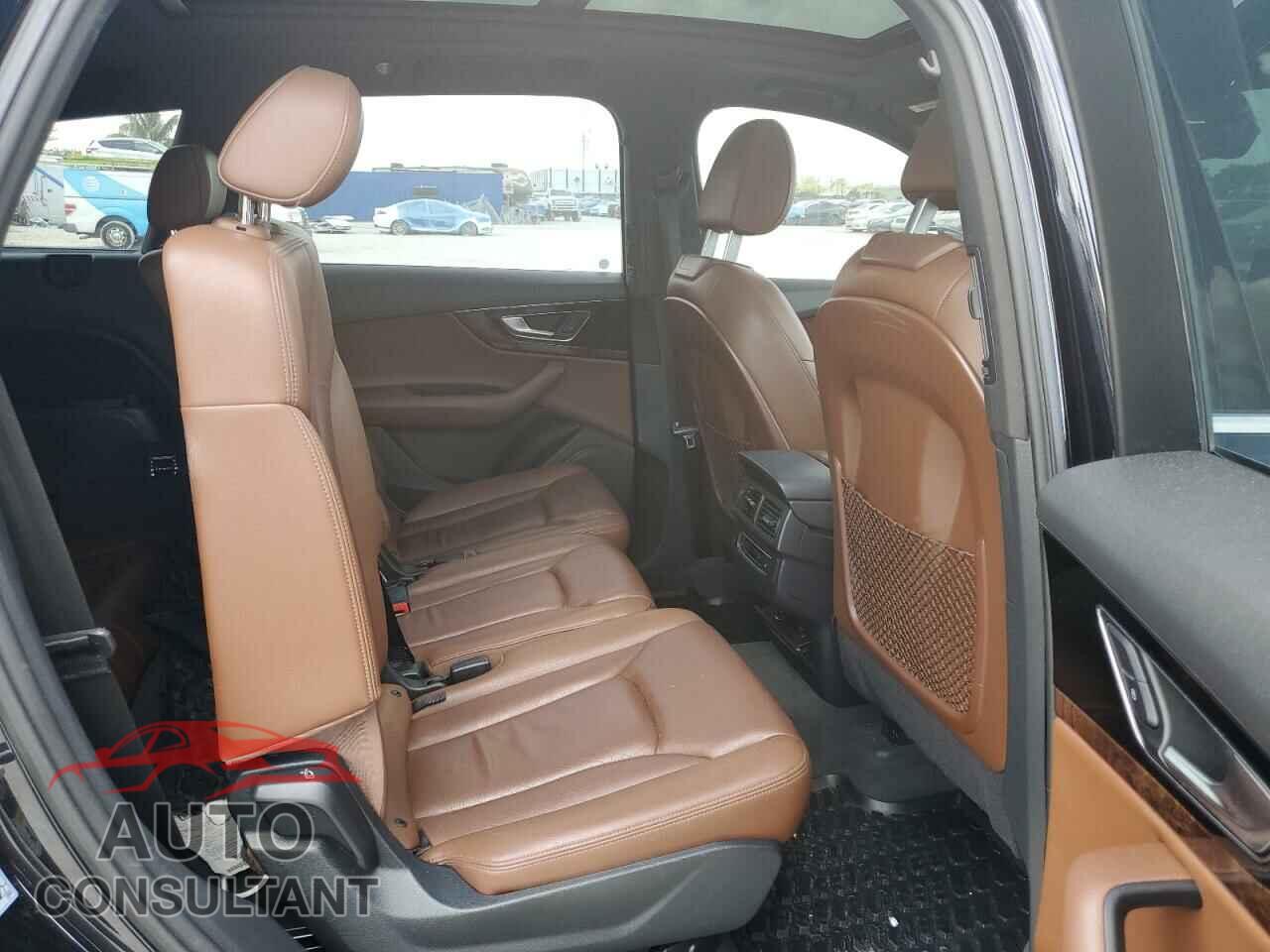 AUDI Q7 2017 - WA1LAAF71HD012886