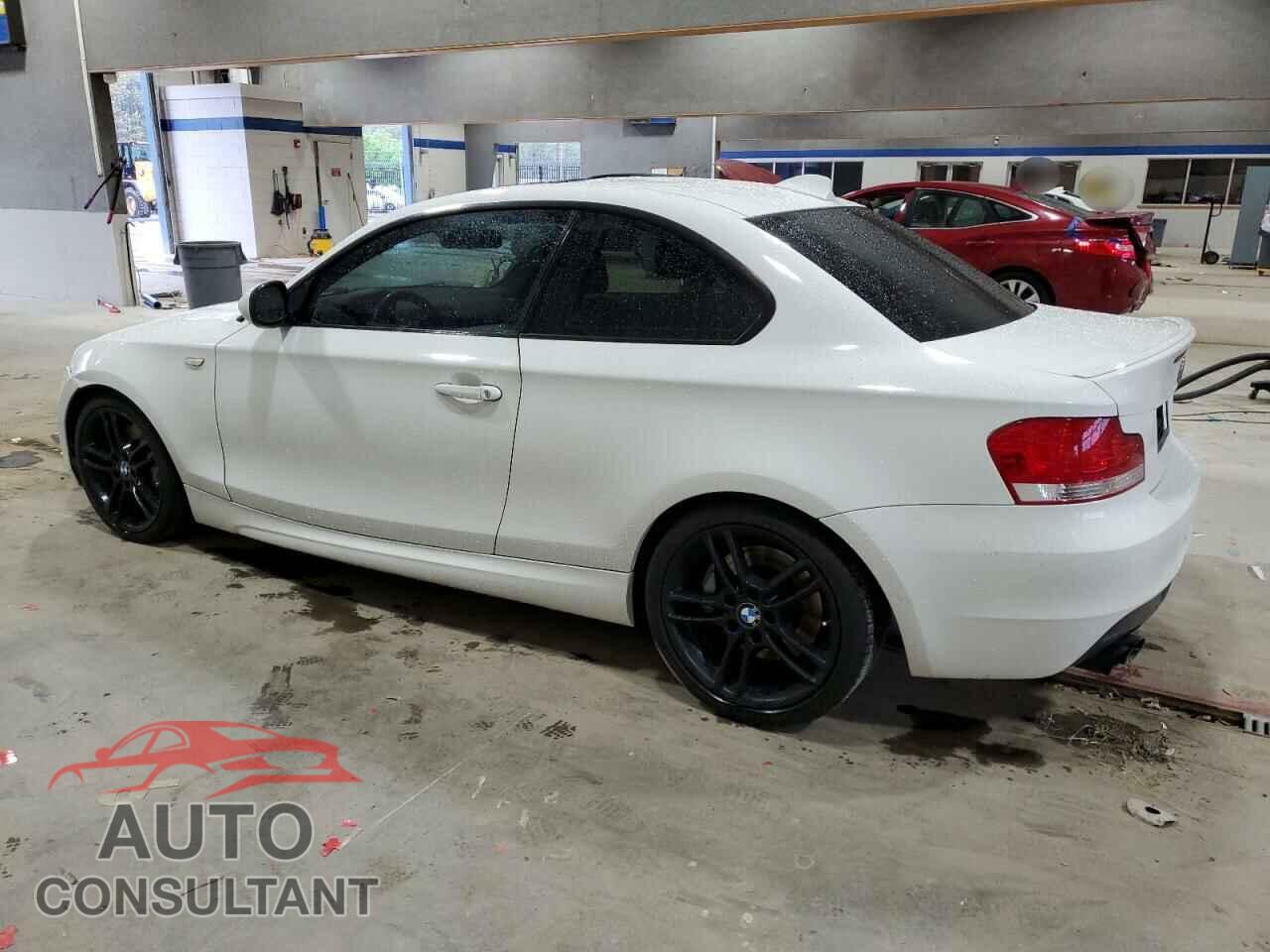 BMW 1 SERIES 2011 - WBAUC9C51BVM09289