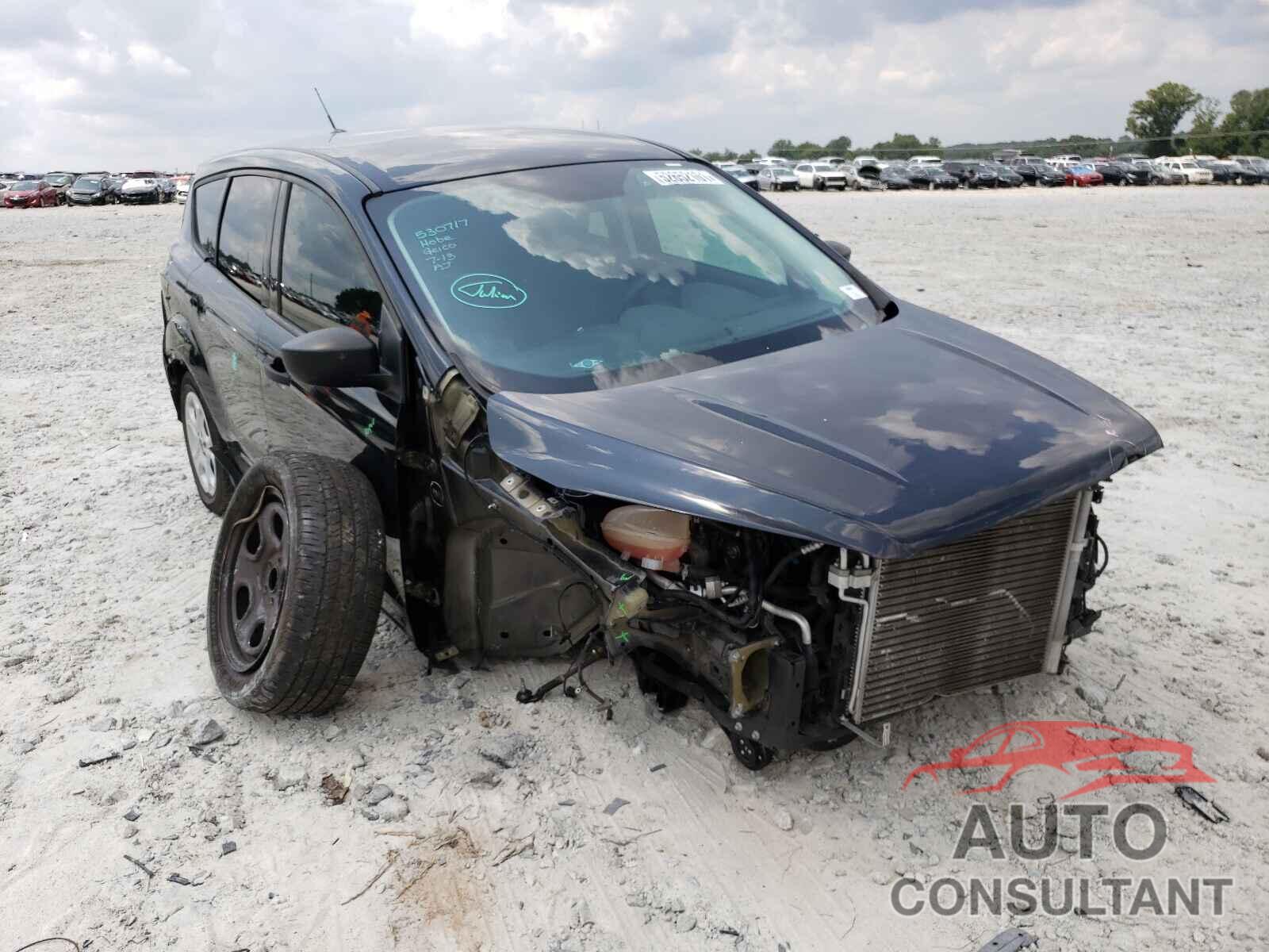 FORD ESCAPE 2018 - 1FMCU0F71JUA16395