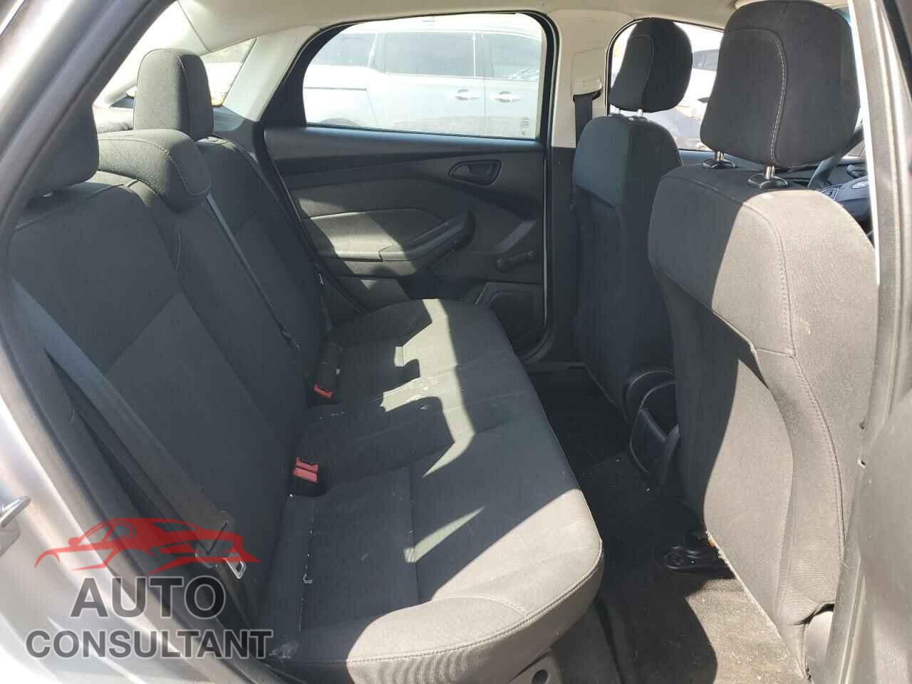 FORD FOCUS 2017 - 1FADP3E26HL295582