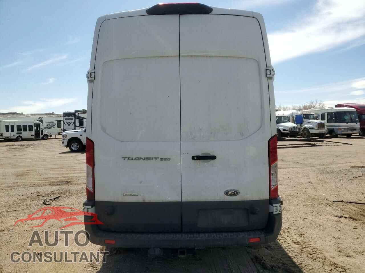 FORD TRANSIT 2018 - 1FTYR2XG0JKA27406