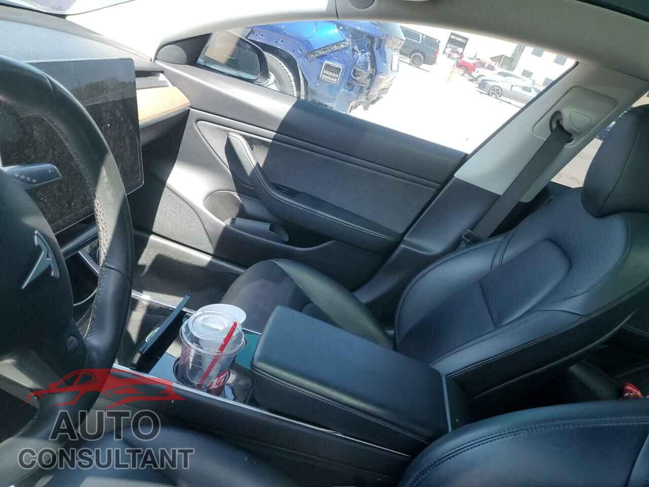 TESLA MODEL 3 2019 - 5YJ3E1EA3KF317085
