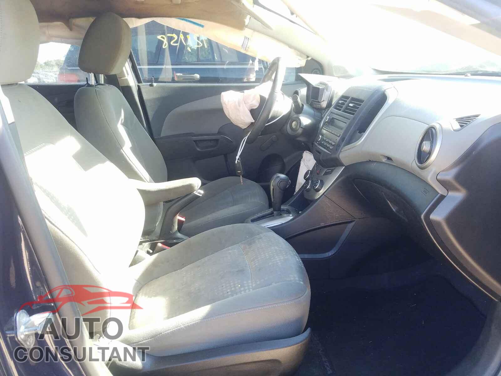CHEVROLET SONIC 2016 - 1G1JA5SH6G4178363