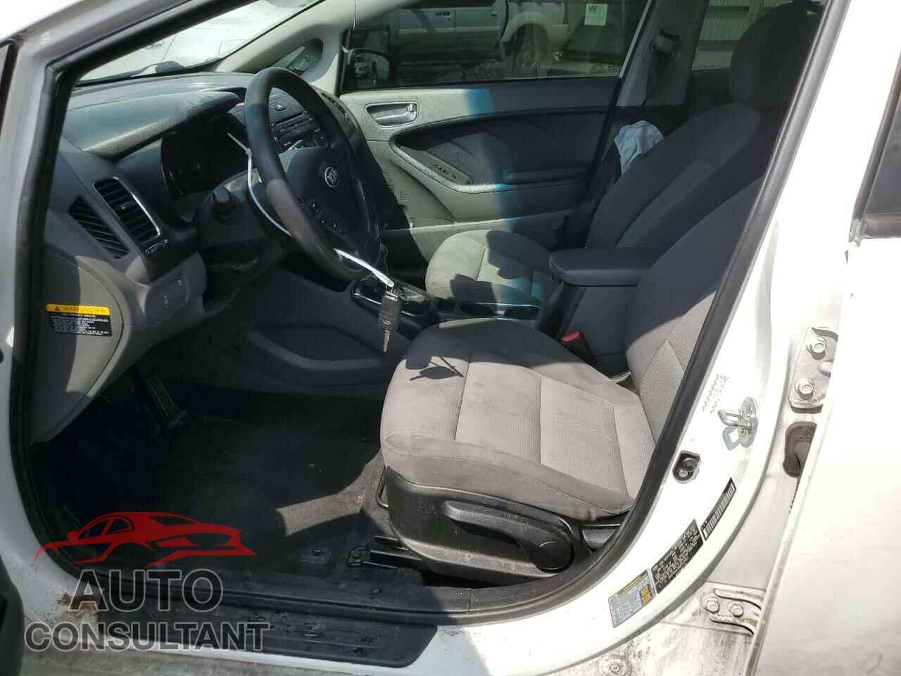KIA FORTE 2017 - 3KPFK4A74HE027812