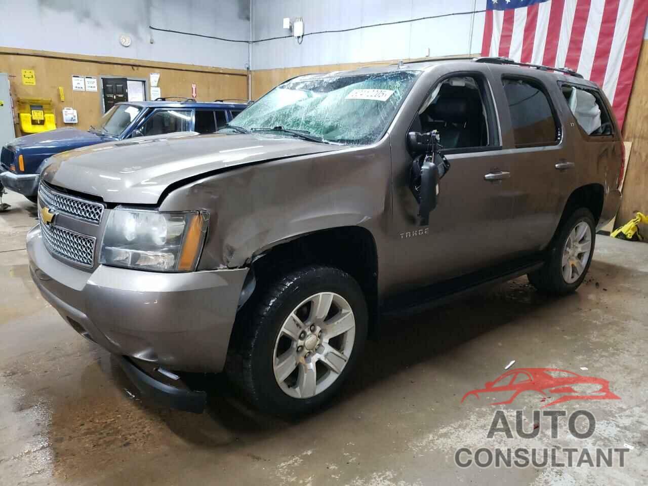 CHEVROLET TAHOE 2011 - 1GNSKBE04BR237071