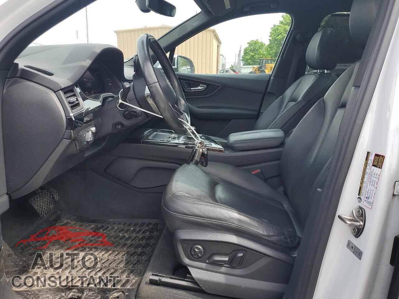 AUDI Q7 2017 - WA1VABF75HD019161