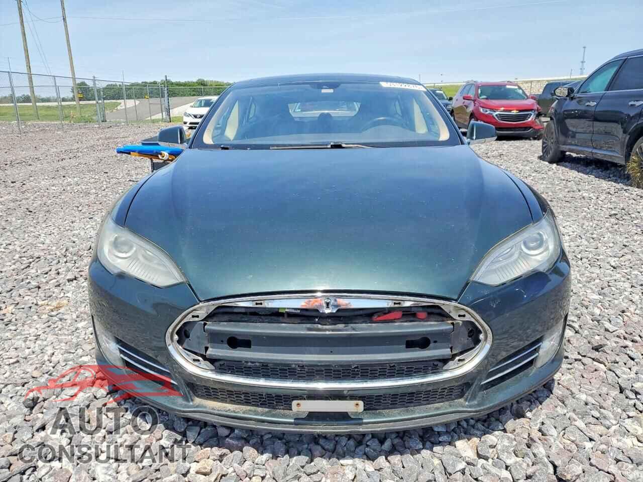 TESLA MODEL S 2014 - 5YJSA1H17EFP39268