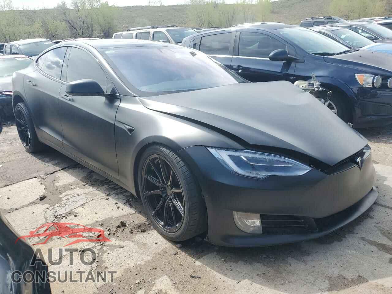 TESLA MODEL S 2020 - 5YJSA1E28LF400562