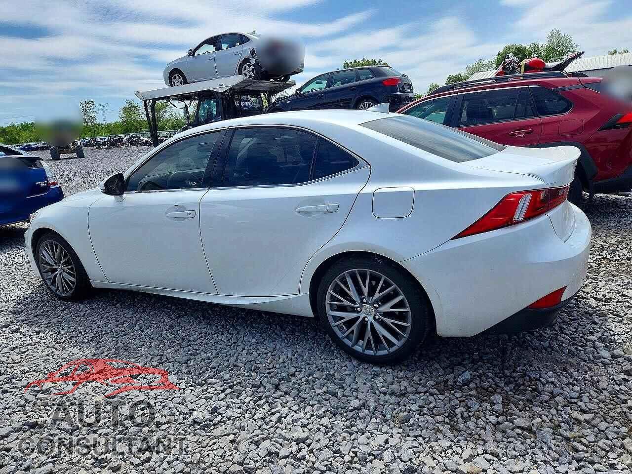 LEXUS IS 2015 - JTHCF1D26F5023001