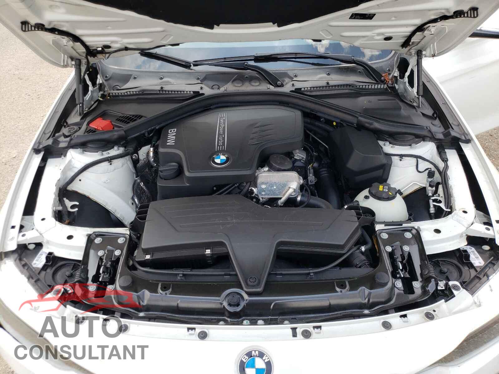 BMW 3 SERIES 2016 - WBA8E5G55GNU20365
