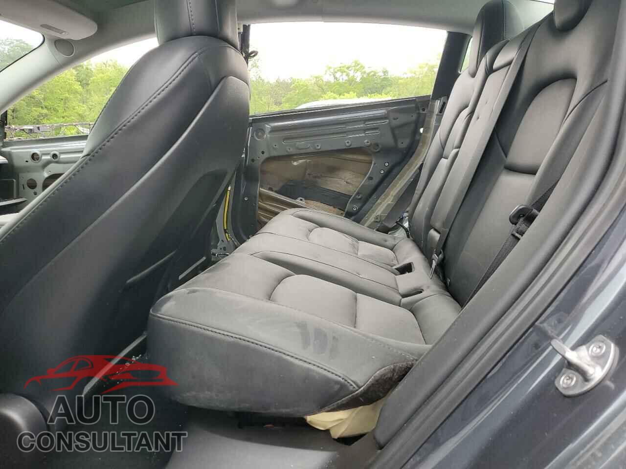TESLA MODEL 3 2021 - 5YJ3E1EC0MF913646