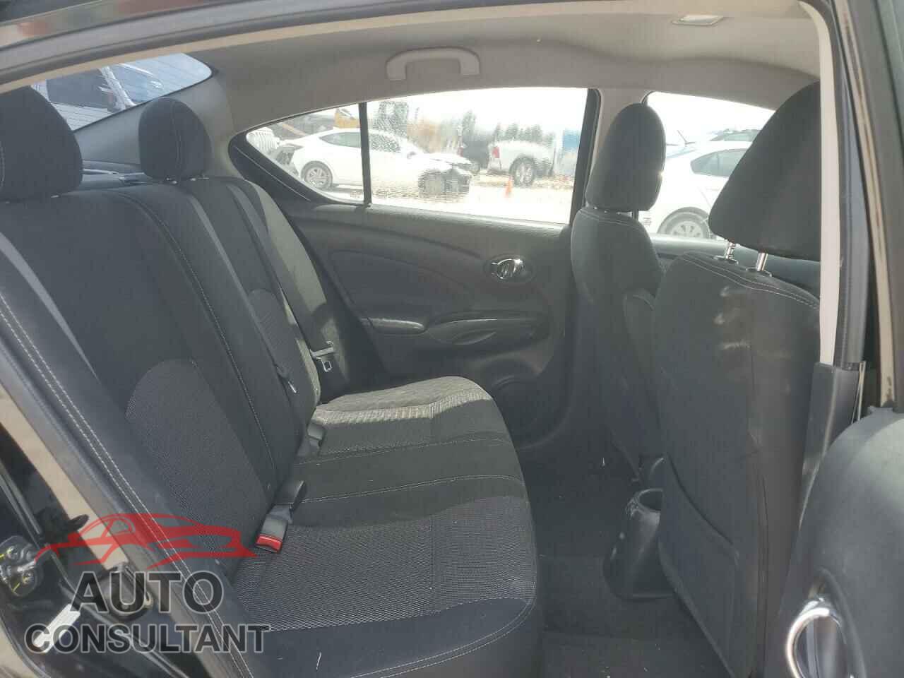 NISSAN VERSA 2017 - 3N1CN7AP3HL868272