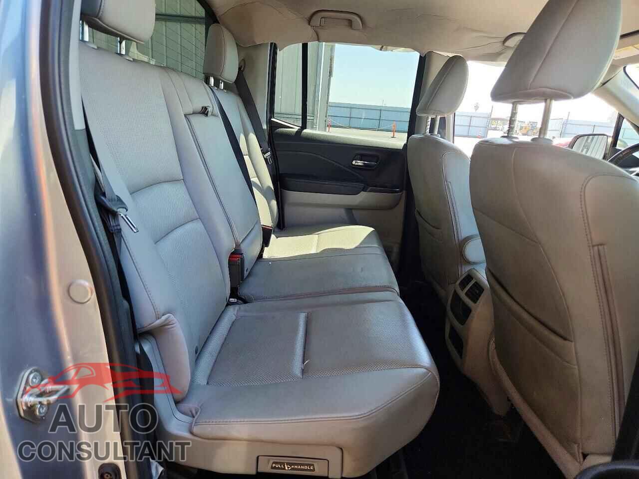 HONDA RIDGELINE 2017 - 5FPYK2F66HB010539