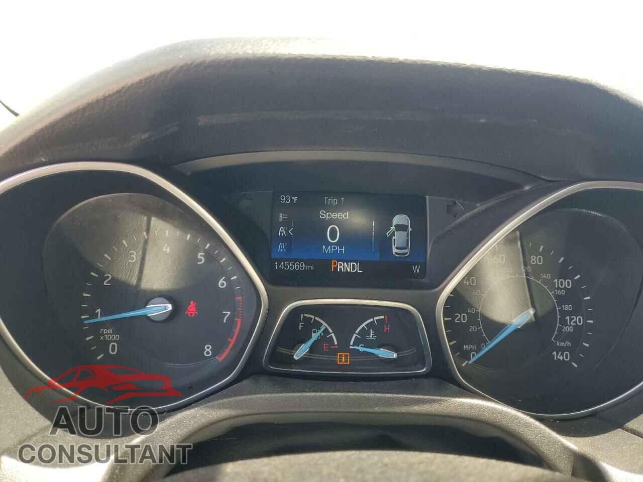 FORD FOCUS 2015 - 1FADP3F23FL364904