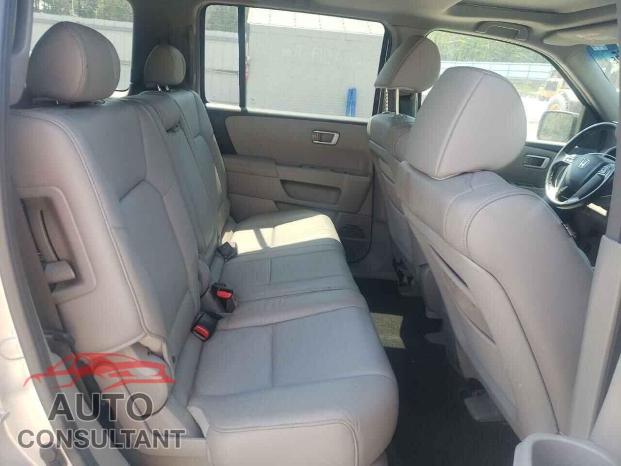 HONDA PILOT 2011 - 5FNYF4H57BB050486