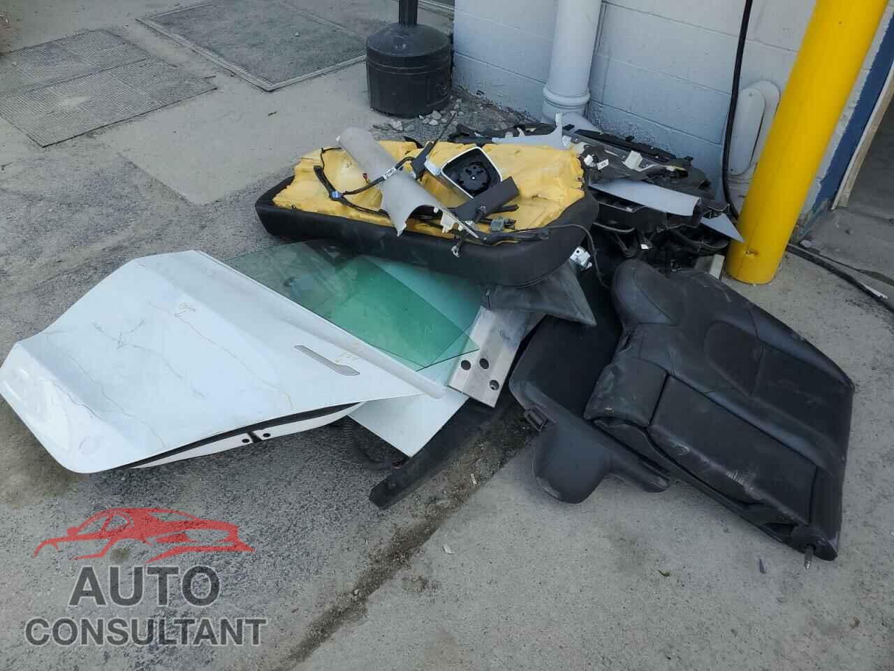TESLA MODEL 3 2020 - 5YJ3E1EA5LF612626