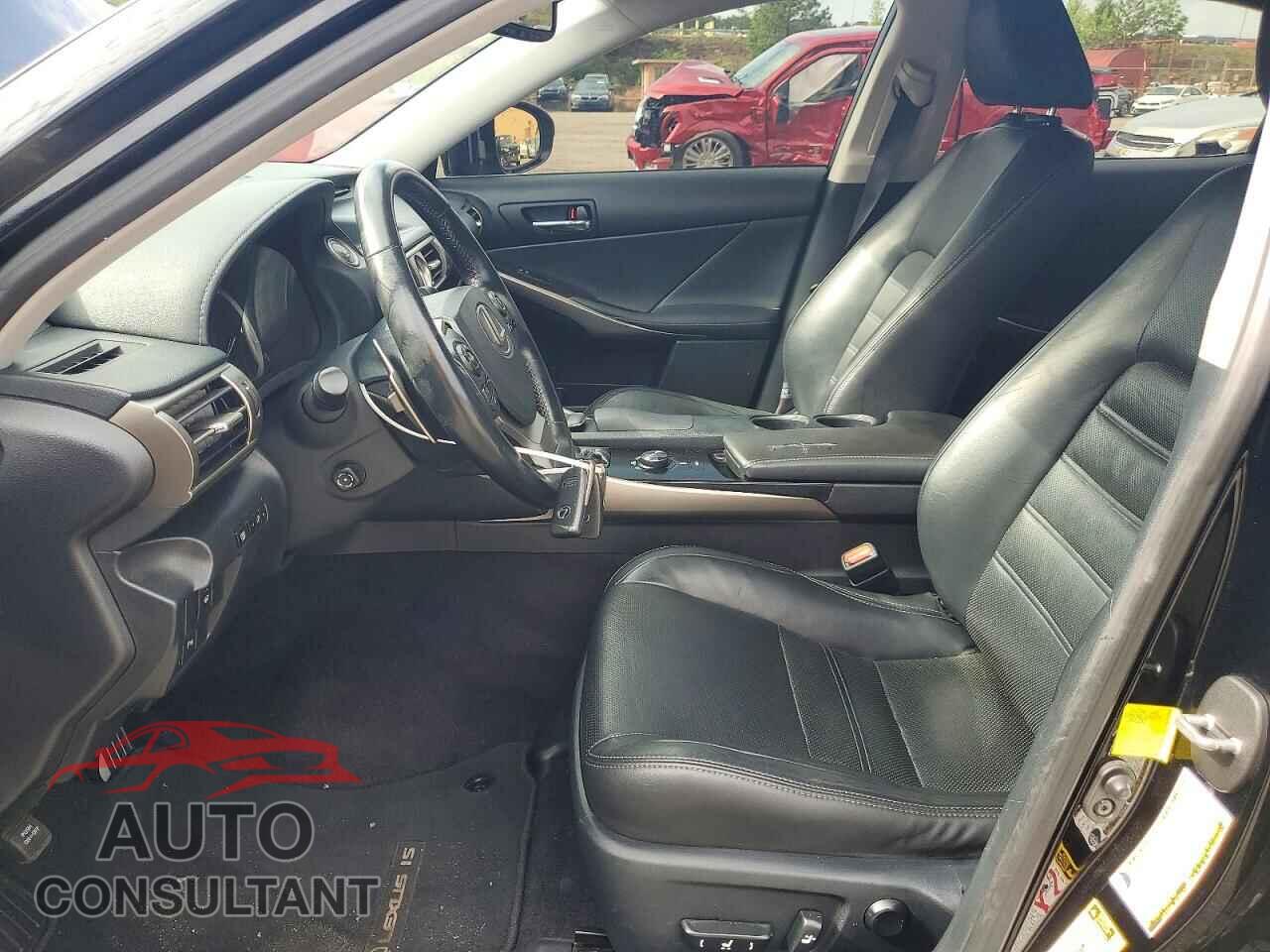 LEXUS IS 2014 - JTHCF1D25E5000520