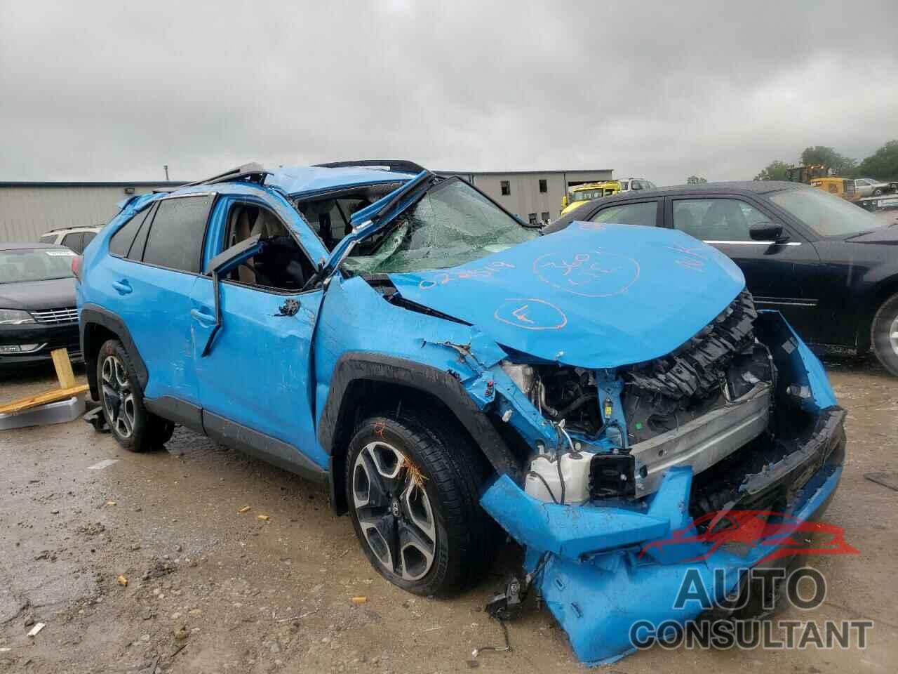 TOYOTA RAV4 2019 - 2T3J1RFV7KW022519