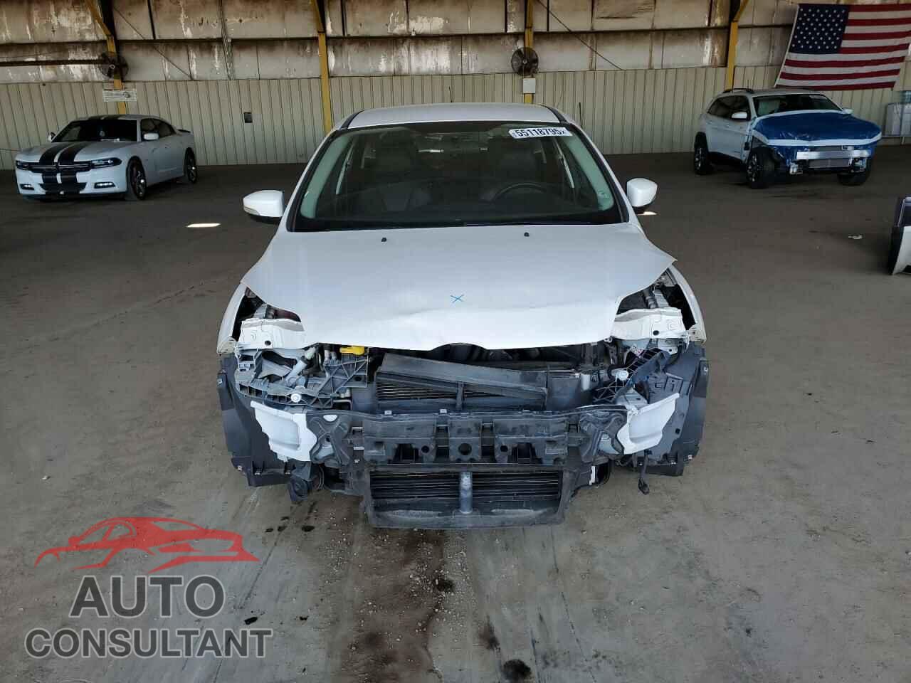 FORD FOCUS 2014 - 1FADP3J27EL460847