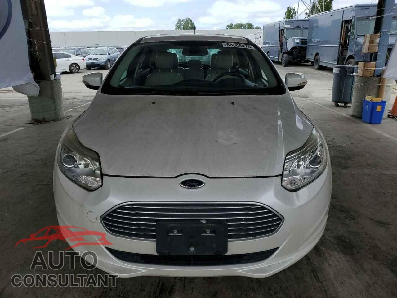 FORD FOCUS 2012 - 1FAHP3R49CL458375