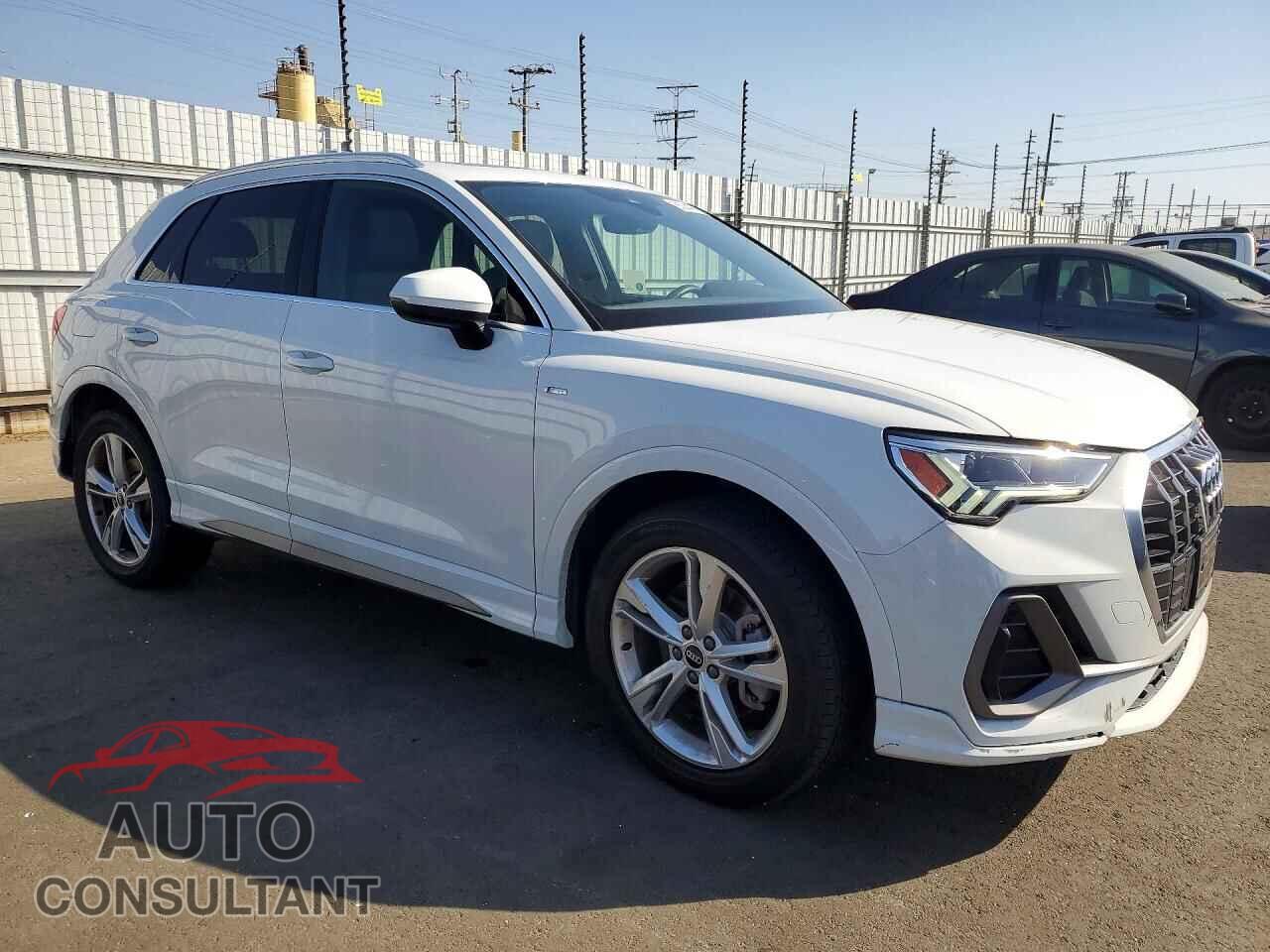 AUDI Q3 2022 - WA1EECF31N1008159