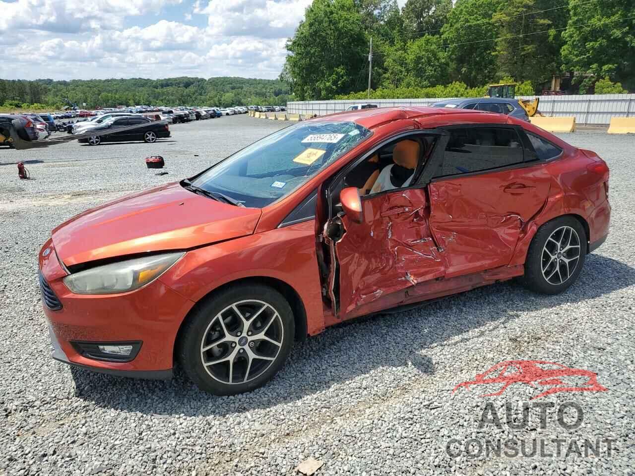 FORD FOCUS 2018 - 1FADP3FEXJL269131