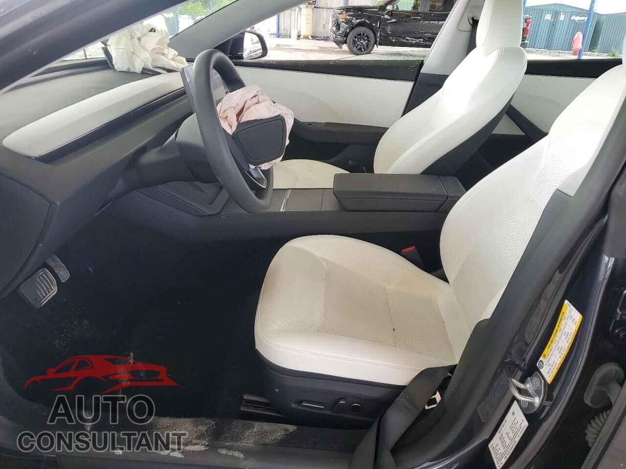 TESLA MODEL 3 2025 - 5YJ3E1EA0SF014782