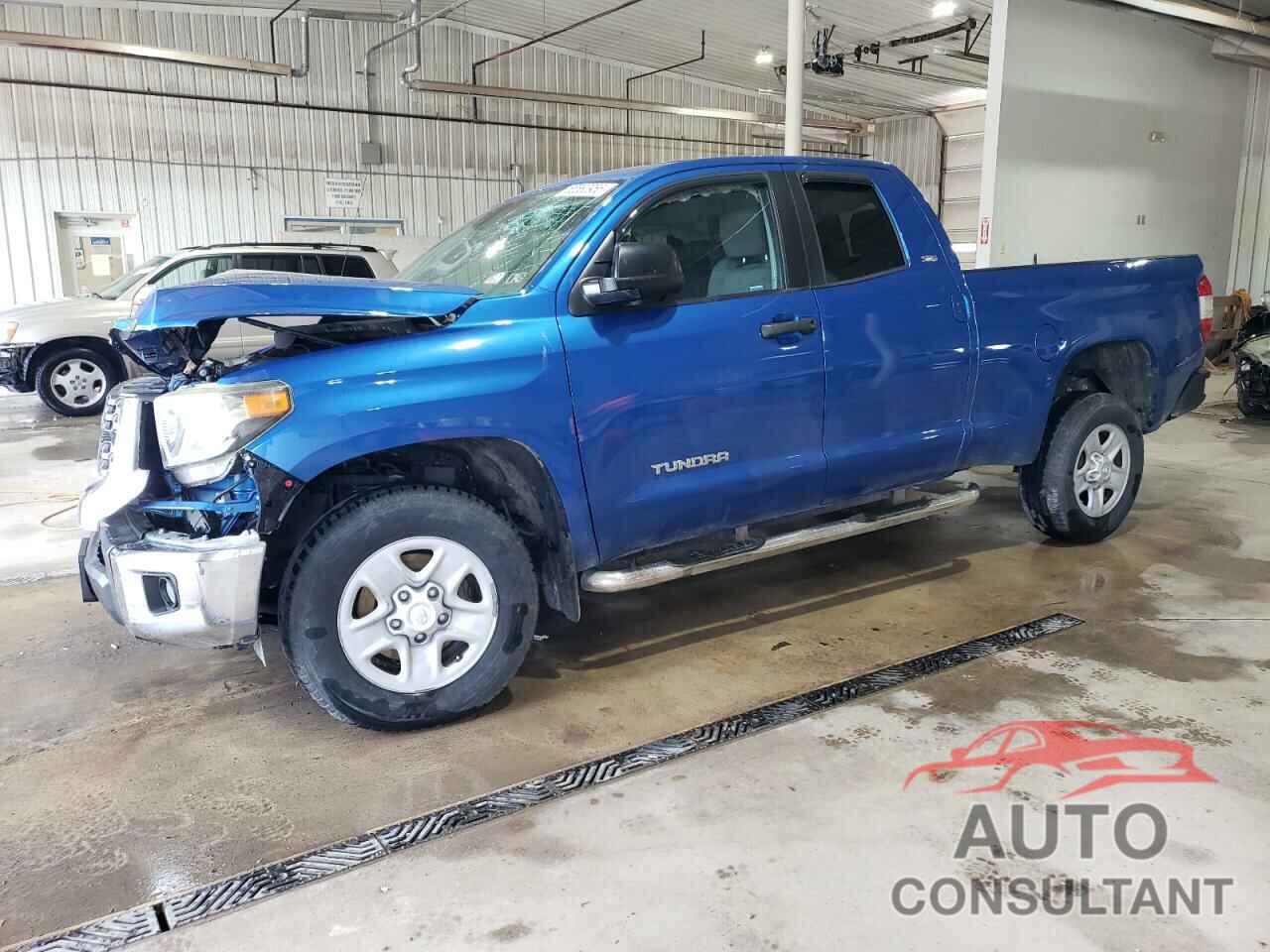 TOYOTA TUNDRA 2018 - 5TFUM5F17JX079324