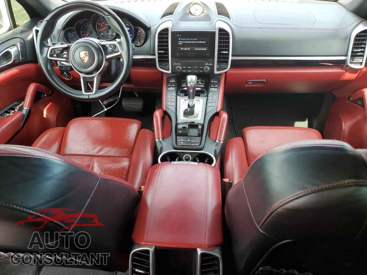 PORSCHE CAYENNE 2017 - WP1AA2A20HKA88141